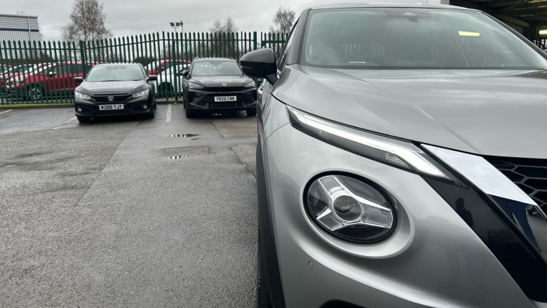 Nissan Juke 1.0 DiG-T 114 N-Connecta 5dr Petrol Hatchback